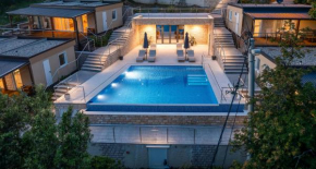 BooRA glamp experience & infinity pool